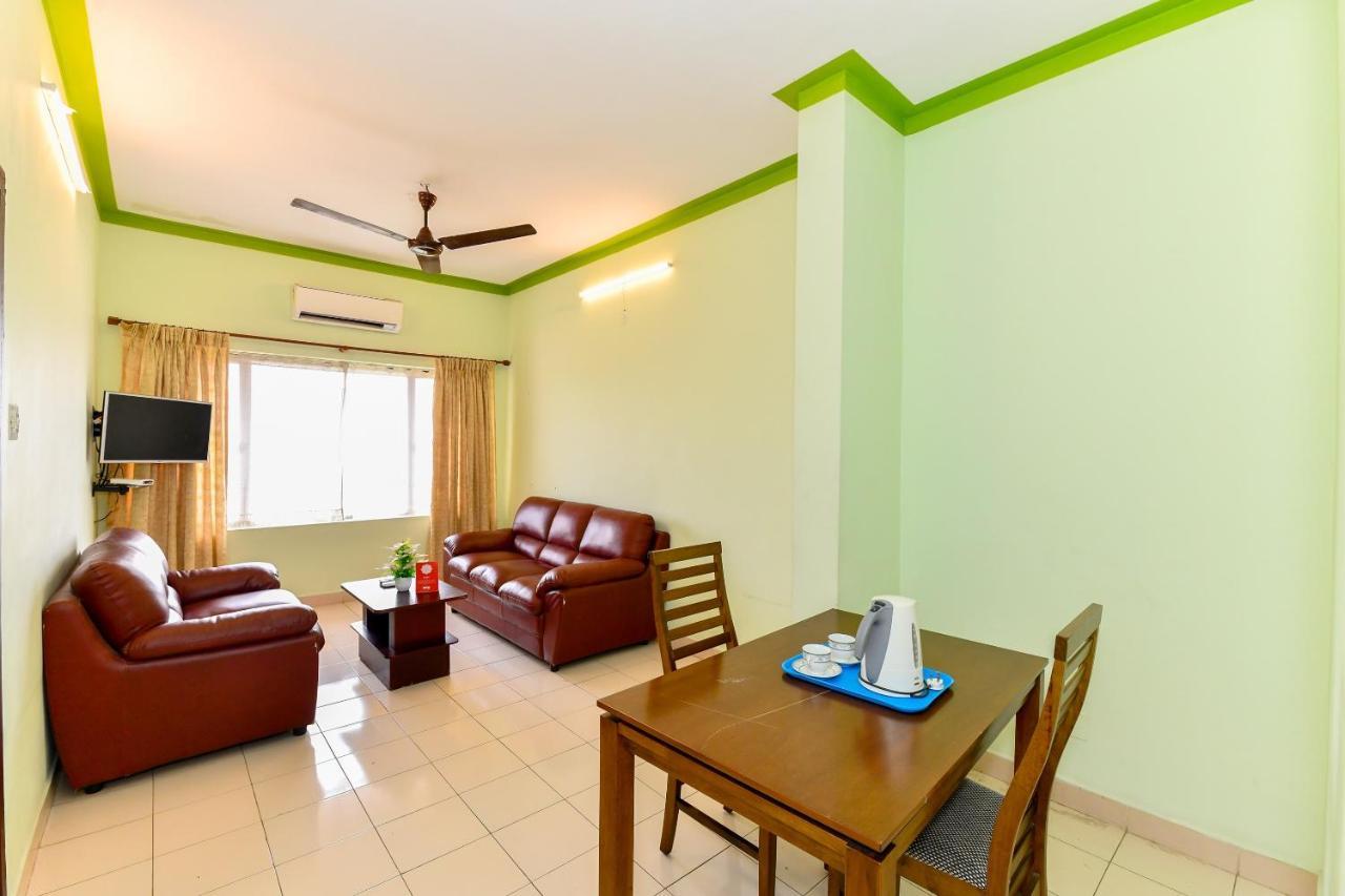 Oyo Flagship 9560 Hotel Bellwether Kochi Exterior photo